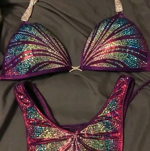 Figure commpetion suit